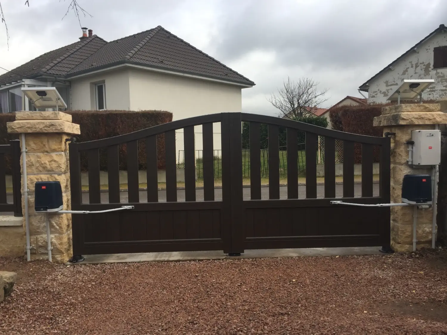 VVS Automatismes portail battant ajouré moteur BFT VIRGO