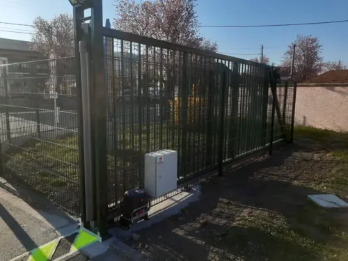 portail industriel motorisé BFT Ares posé par VVS Automatismes à Clermont Ferrand